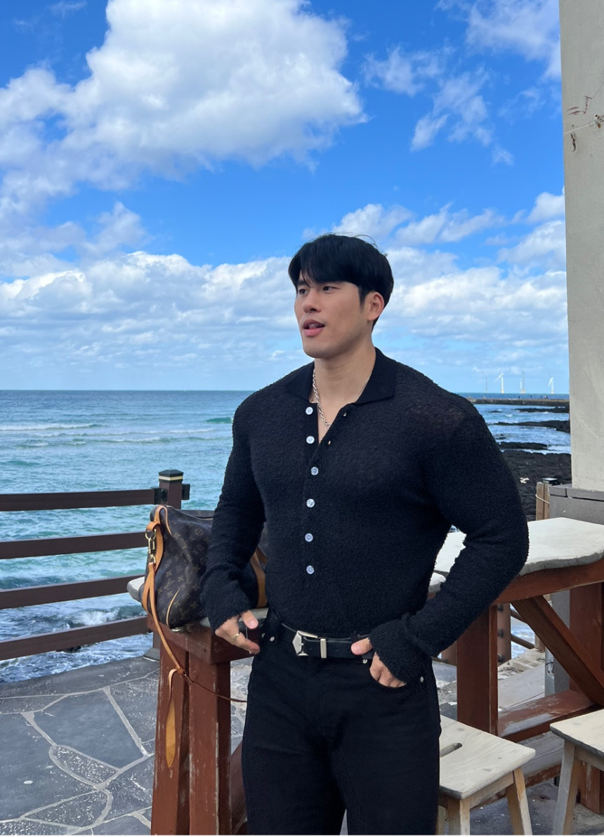 A01F35F4-540C-4343-848A-D99D940D1867