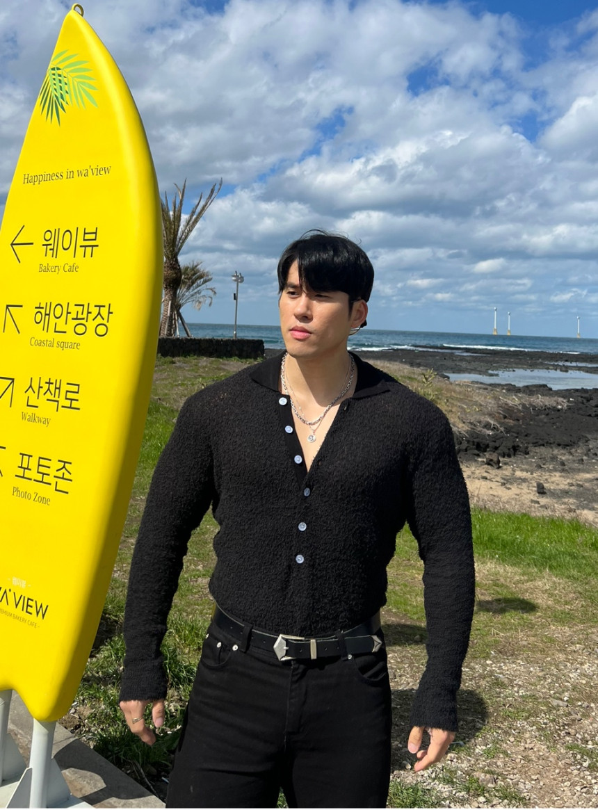 E3BEF390-BB6D-47DD-9099-4B5B287DD21C