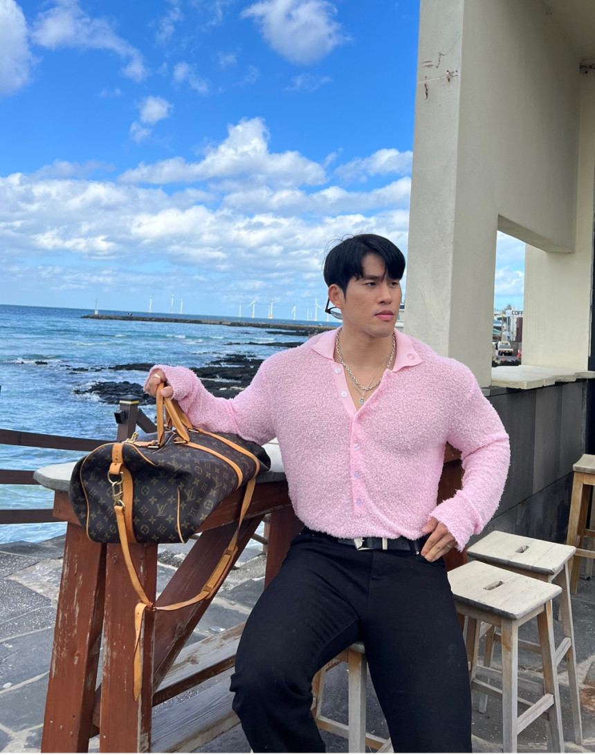 927713C5-DE16-4554-B0CC-64A952053487