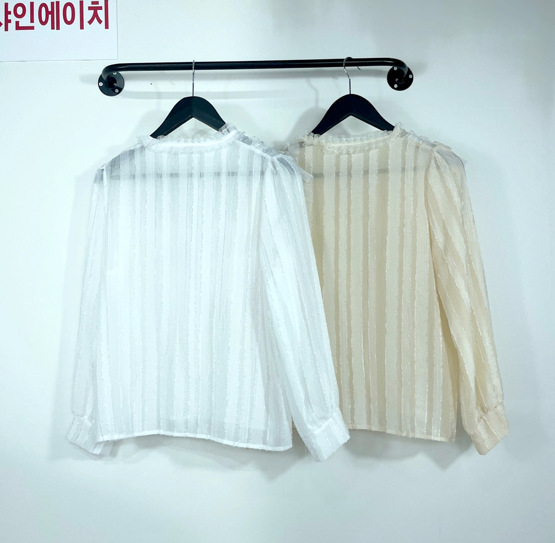 여자여자몰 소공녀 정장 하객룩 긴팔봄블라우스 이중레이스 프릴 망사블라우스 - 상세 이미지 2