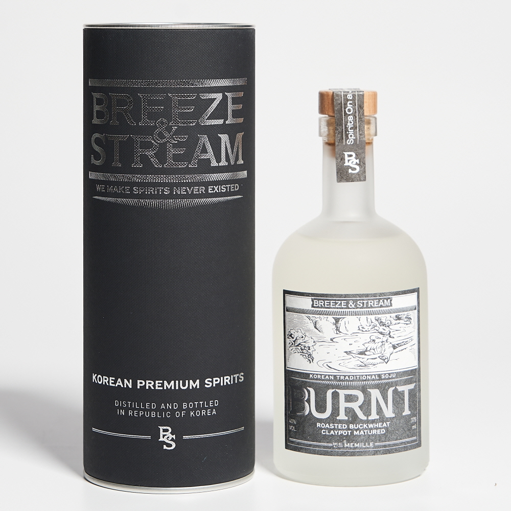 번트메밀 40도 375ml 브리즈앤스트림 볶은 메밀 소주 - 상품 이미지