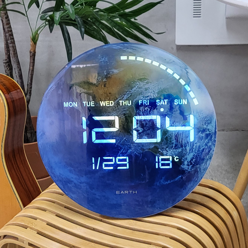 라이프엔 지구 벽걸이시계 무소음 LED 디지털 인테리어 탁상 겸용 - 상품 이미지