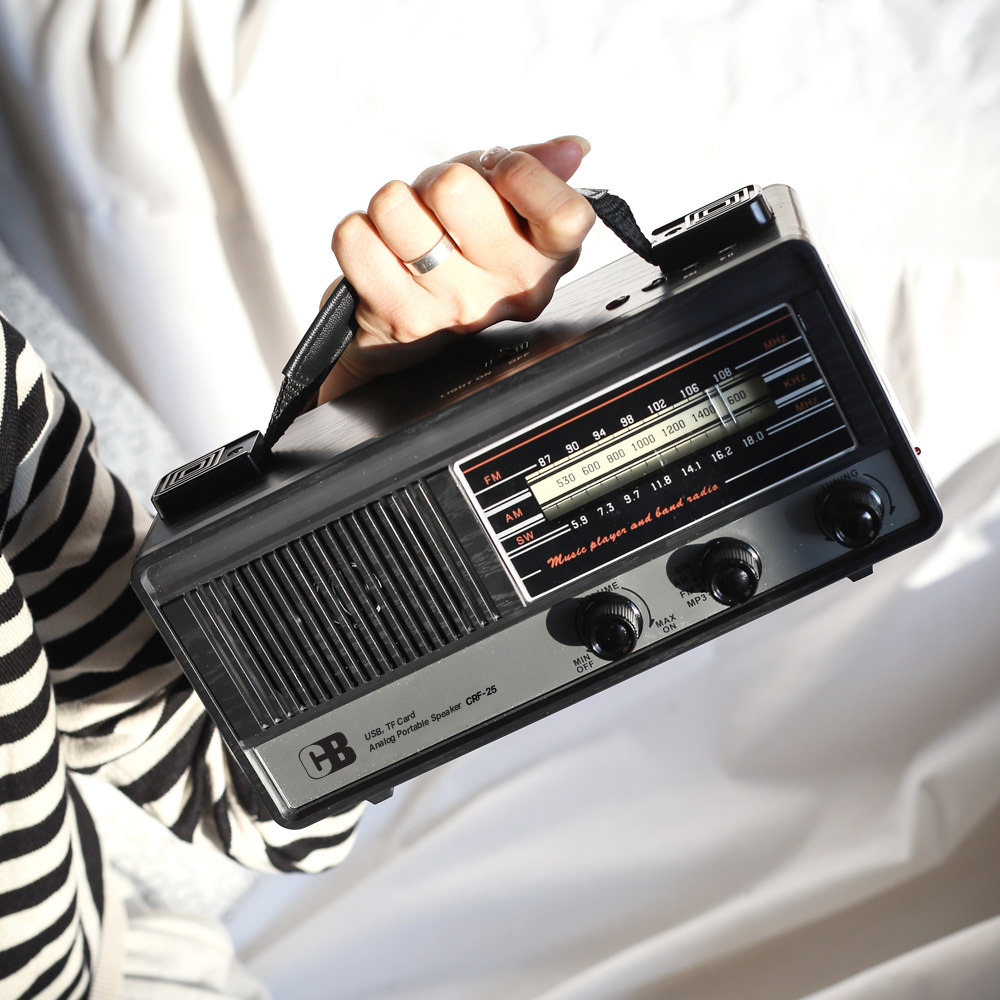 레트로 아날로그 감성 휴대용 라디오 FM AM USB SD카드 내장배터리 LED라이트