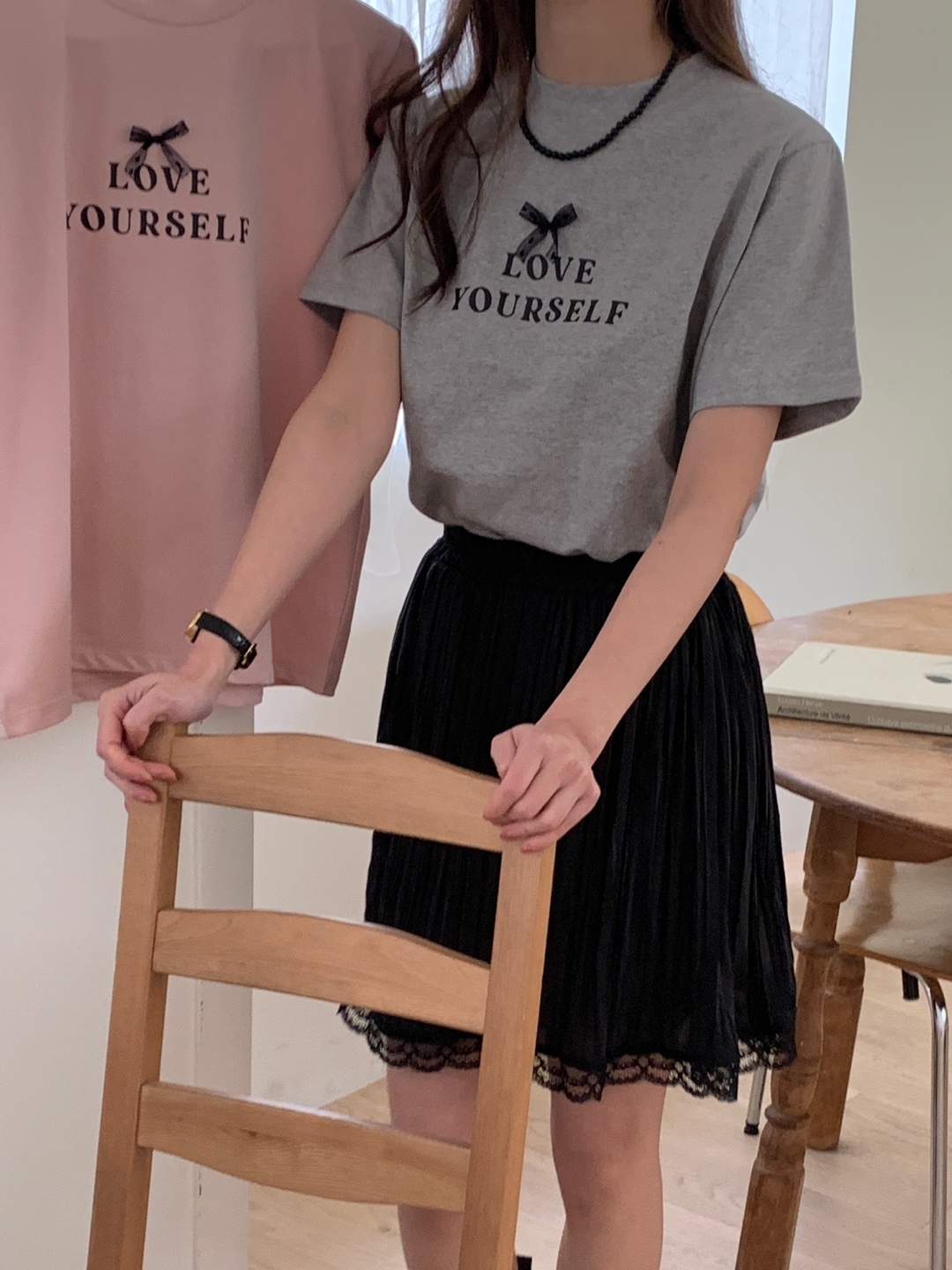 마이츄 리본 봄 레터링 영문 프린팅 레이스 포인트 나염 루즈핏 라운드넥 반팔 면 티셔츠 - 상세 이미지 3