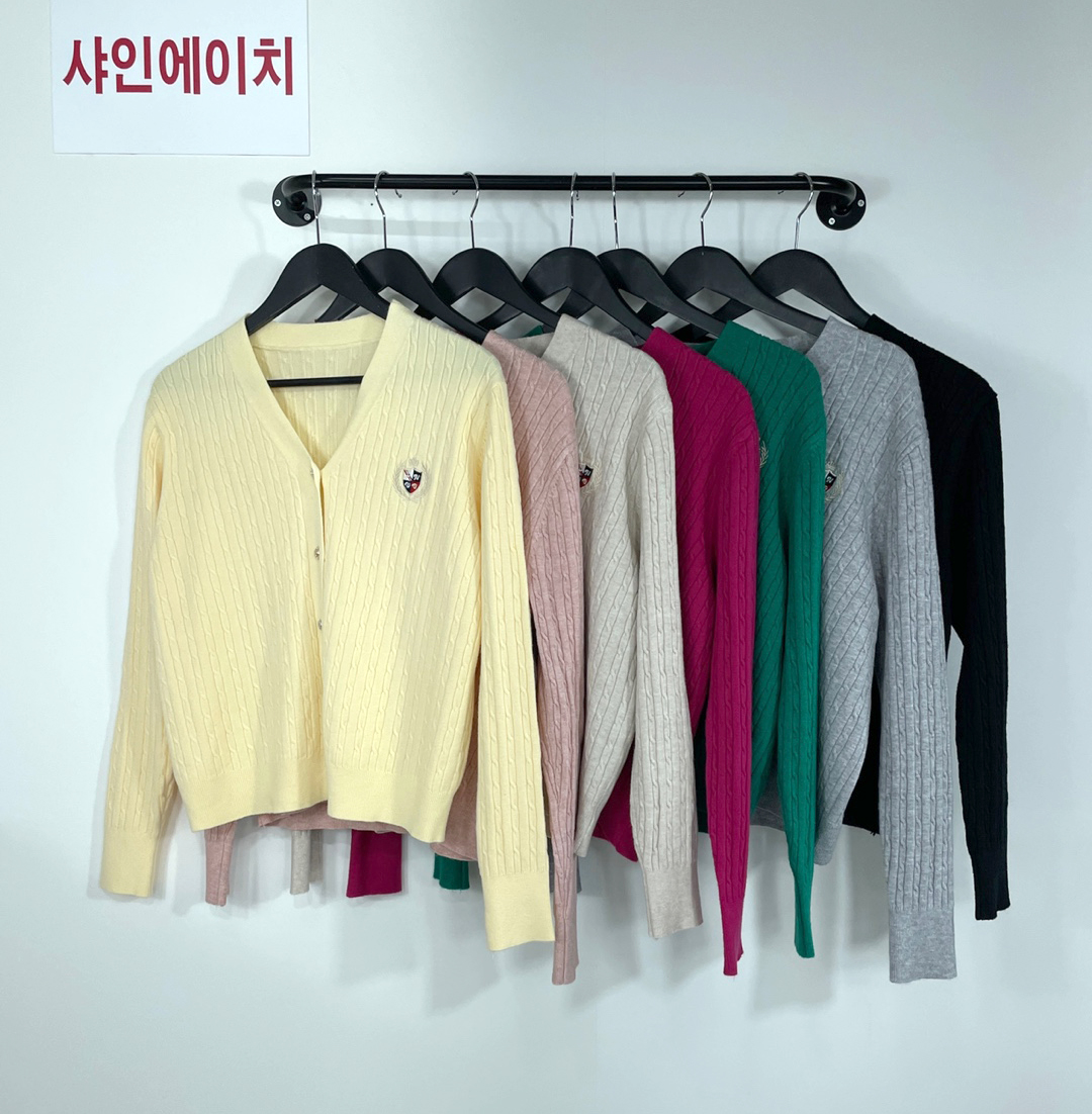여자여자몰 보들촉감 적당두께 봄 숏니트가디건 긴팔 꽈배기가디건 올드머니룩 - 상세 이미지 2