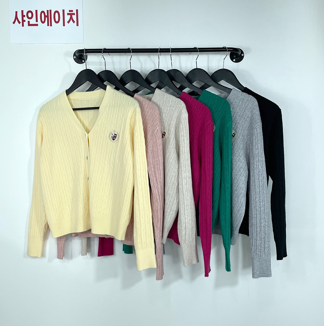여자여자몰 보들촉감 적당두께 봄 숏니트가디건 긴팔 꽈배기가디건 올드머니룩 - 상품 이미지