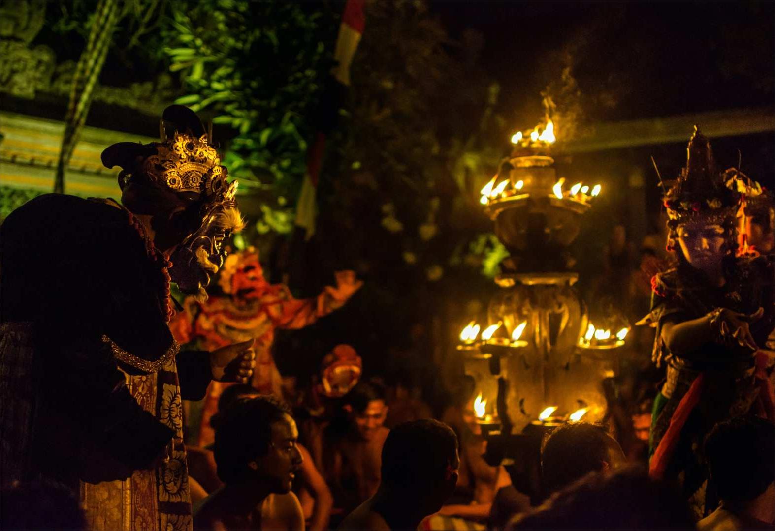 인도네시아 Ubud Bali에서 출발하는 Kecak 및 Fire Dance Show 티켓 - 상세 이미지 2