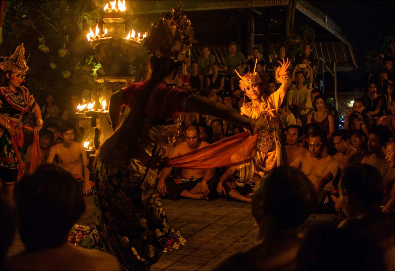 인도네시아 Ubud Bali에서 출발하는 Kecak 및 Fire Dance Show 티켓 - 메인 이미지