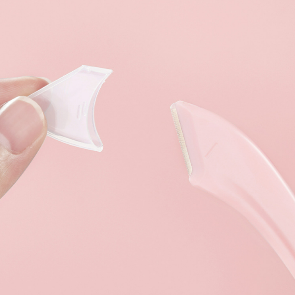 눈썹 숱 가위 정리 치기 빗 손질 빗달린 남자 관리 손질 자르는 다듬기 이미지 8