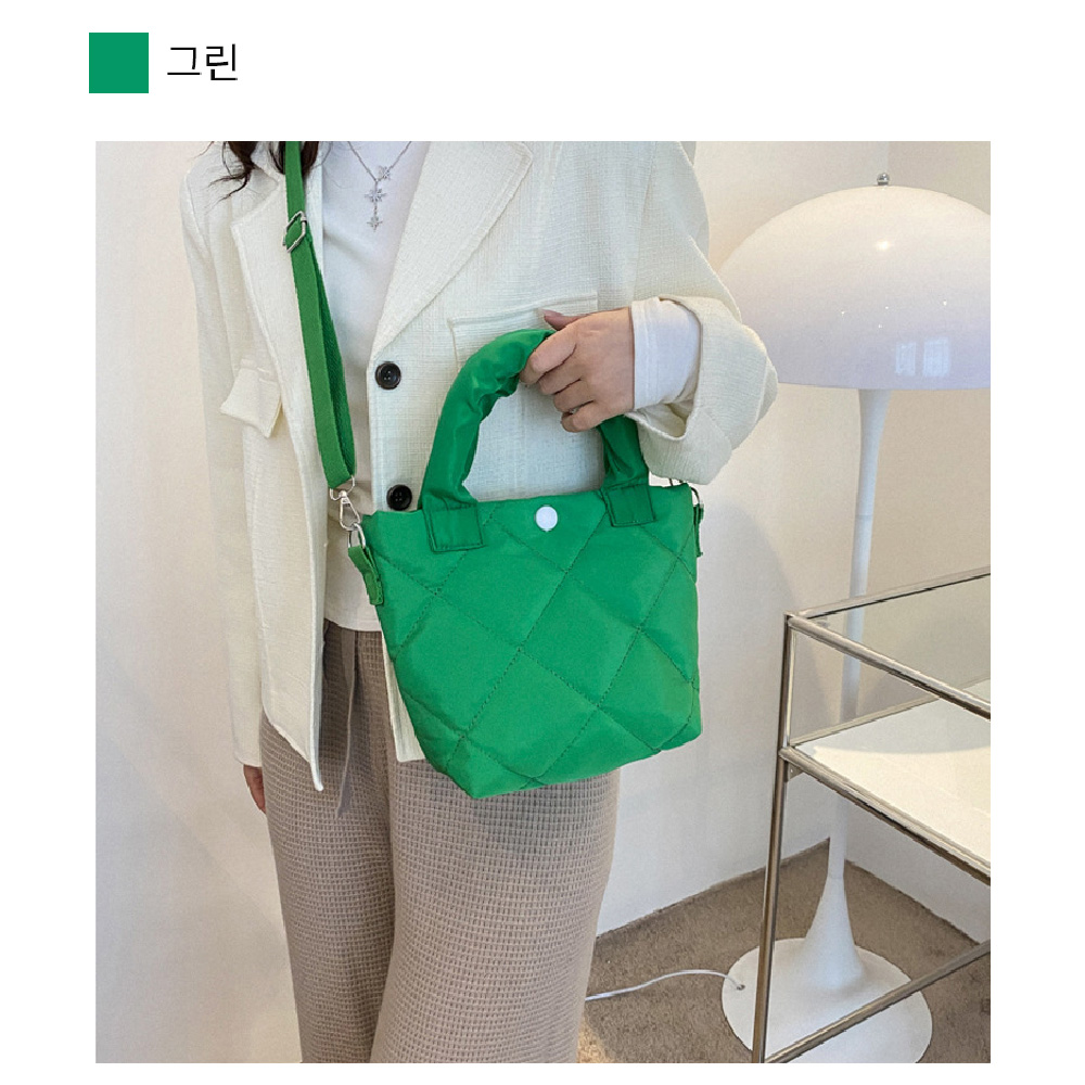 마름모 다이아 패턴 누빔 토트 크로스백 손잡이달린 가방 가벼운 천 미디엄 미니 핸드백 - 상세 이미지 5
