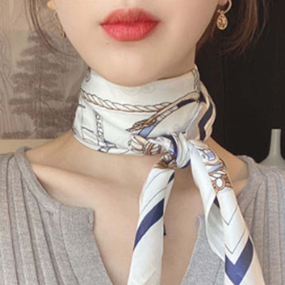 어머님스카프 마름모 사각 간절기 봄 여성 쁘띠 머플러 - 상품 이미지