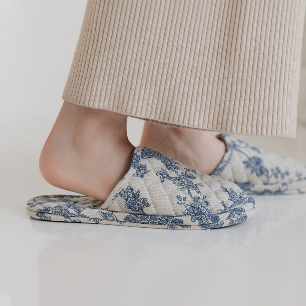 가든블루 자수 푹신한 쿠션 거실 무소음 층간소음 퀼트 여름 면 슬리퍼 실내화 거실화