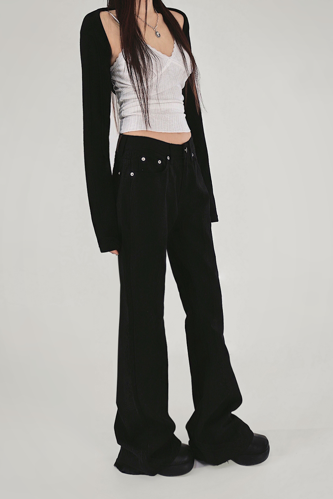 NEW BASIC RIVET COTTON SLIM WIDE SEMI BOOTCUT PANTS 뉴 베이직 리벳 코튼 슬림와이드 세미 부츠컷팬츠  (2 COLORS) 상세 이미지 3