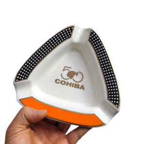 50주년 코히바 트라이앵글 시가 재떨이 Ceramic 3 시가 Ashtray