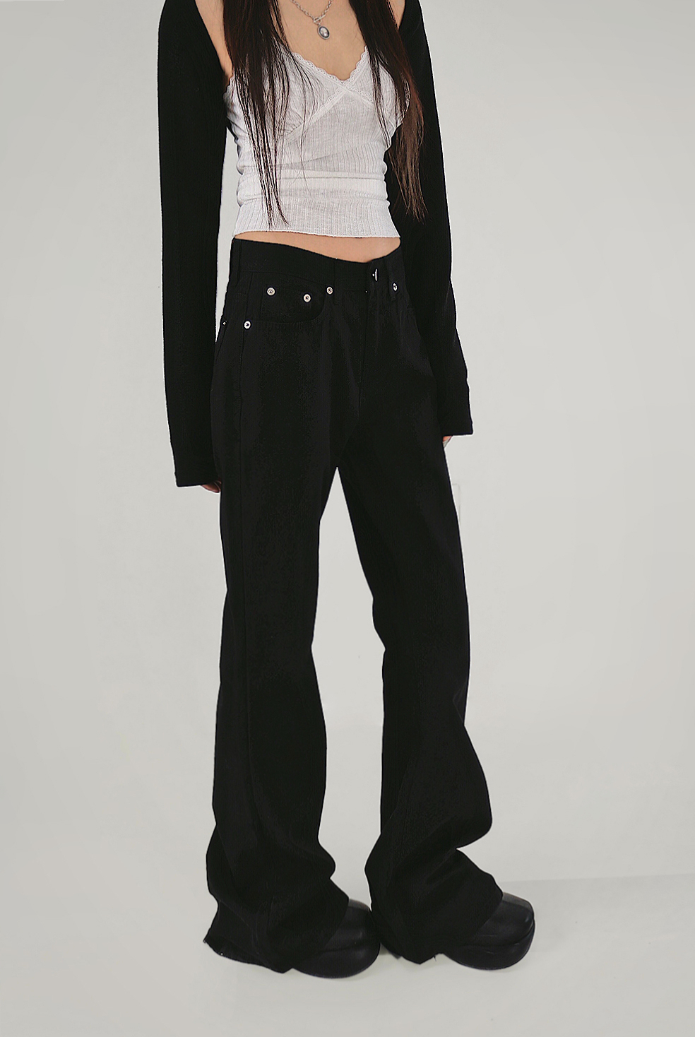 NEW BASIC RIVET COTTON SLIM WIDE SEMI BOOTCUT PANTS 뉴 베이직 리벳 코튼 슬림와이드 세미 부츠컷팬츠  (2 COLORS) 상세 이미지 9