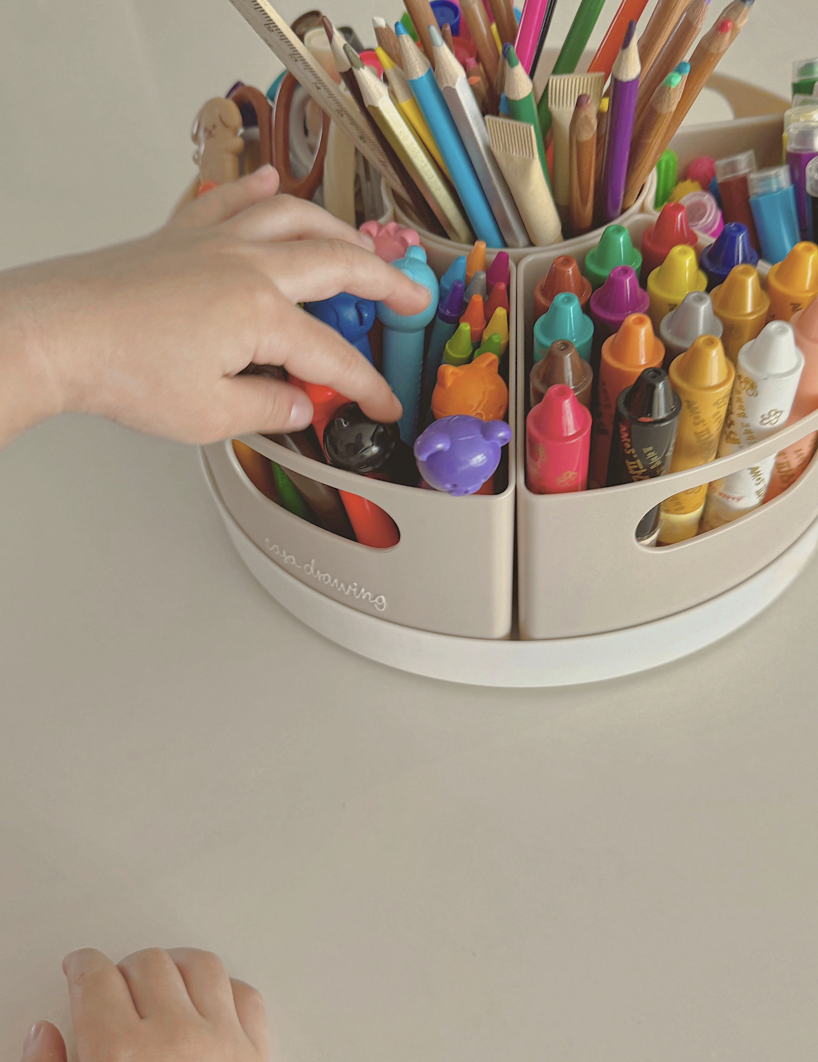 까사드로잉 회전 연필꽂이 정리 홀더 오거나이저