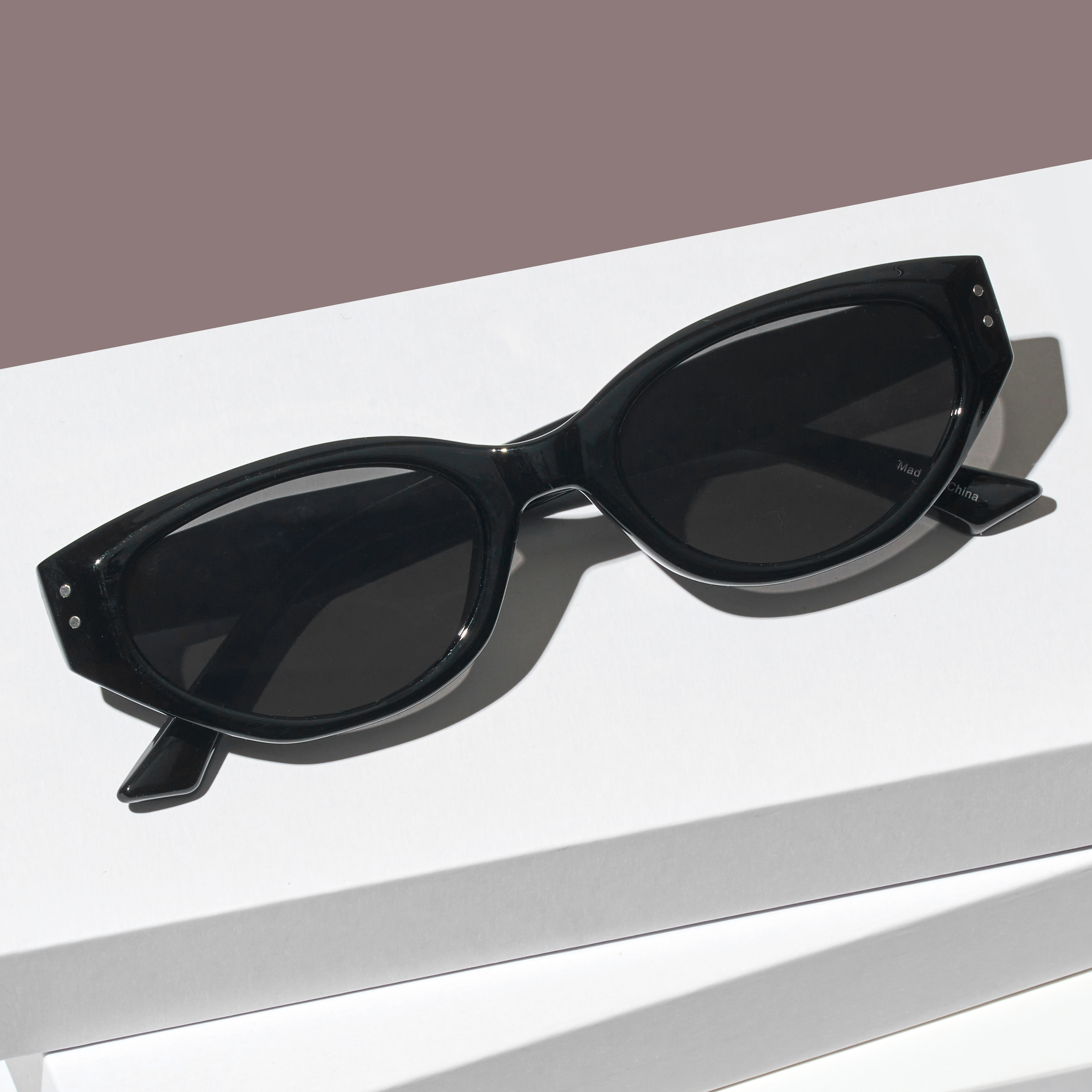 캣아이 명품 가벼운 자외선차단 블랙 레드 선글라스 운전 골프