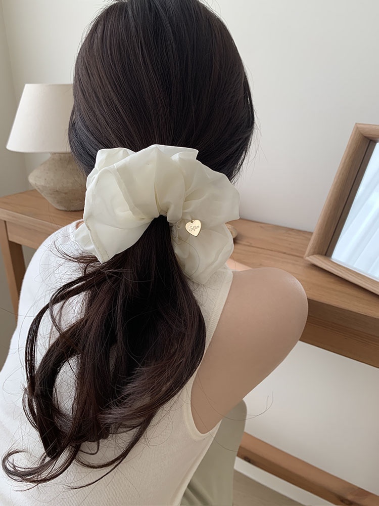 셀프러브 플레르 스크런치 - 하트 바스락 풍성 빅사이즈 무광 큰 곱창밴드 머리끈 - 상세 이미지 5