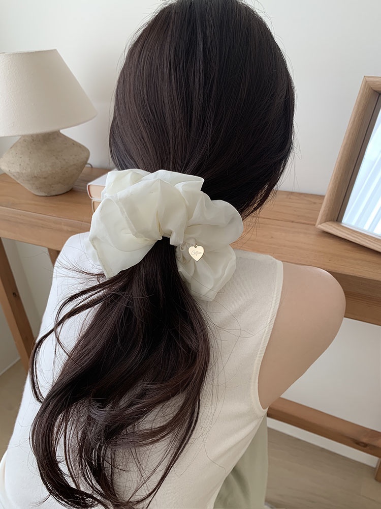 셀프러브 플레르 스크런치 - 하트 바스락 풍성 빅사이즈 무광 큰 곱창밴드 머리끈 - 상품 이미지