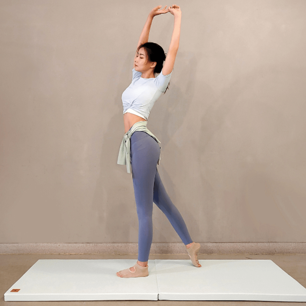 접이식 두꺼운 요가매트 홈트매트 안밀리는 운동매트