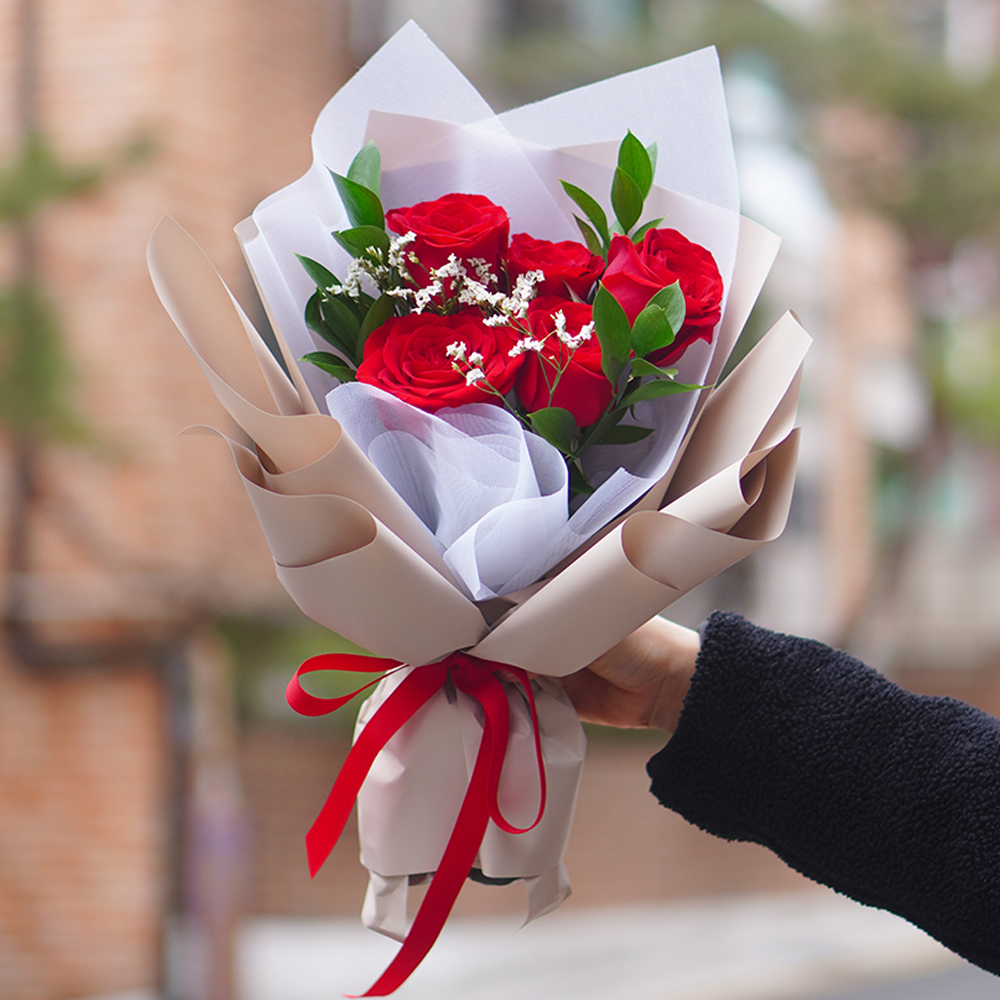 졸업식 꽃다발 축하 생일 기념일 승진 생화 꽃선물 꽃배달 생화택배