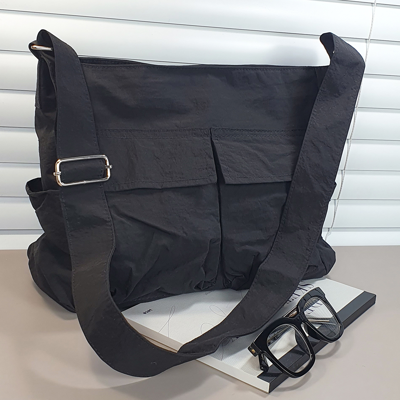 남자 가벼운 나일론 크로스백 메신저백 가방 대학생 학생 직장인 데일리 보부상 천 여행용