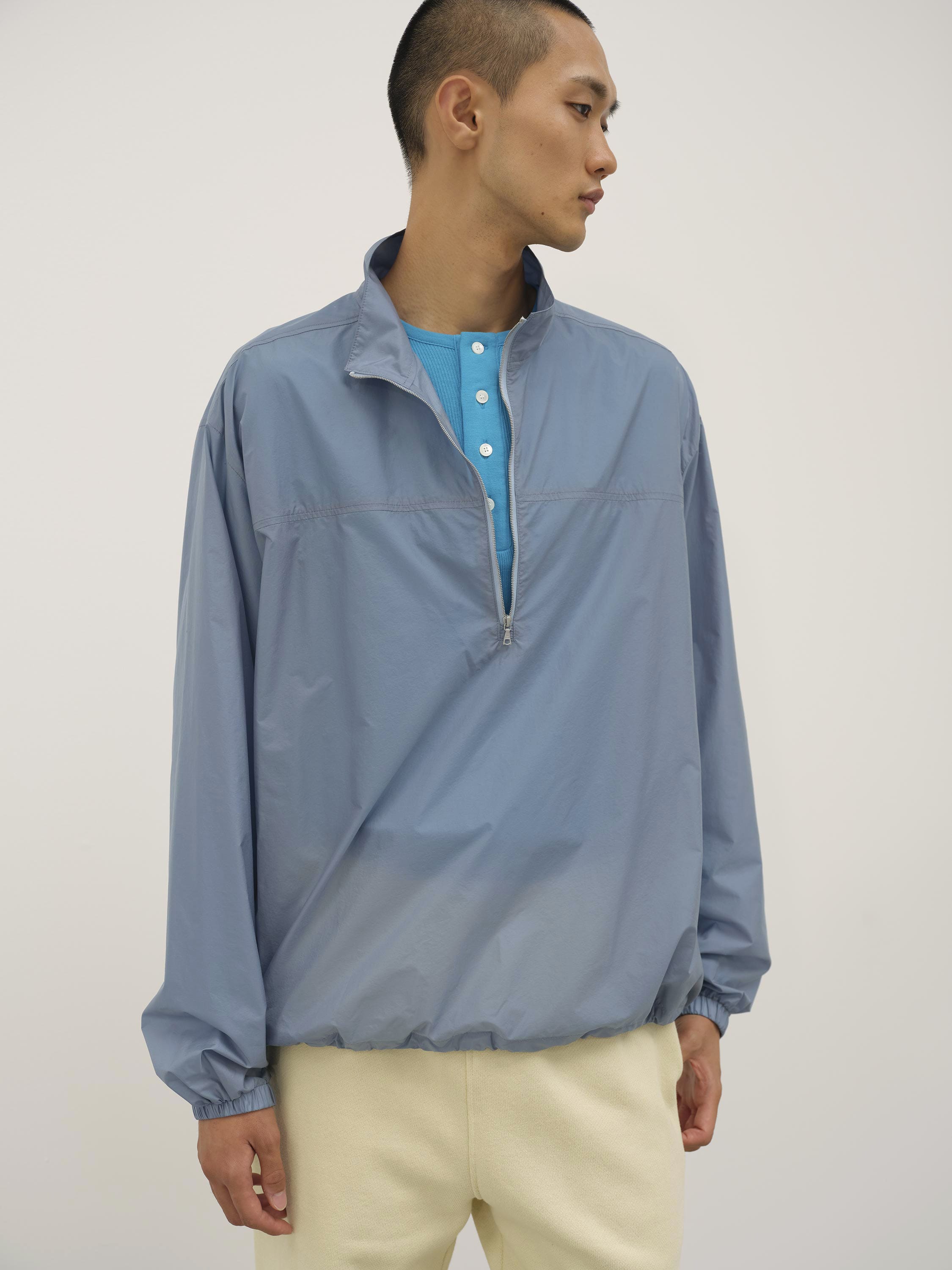 AURALEE 오라리 라이트 나일론 하프 지퍼 풀오버 NYLON HALF ZIP 2컬러 - 상품 이미지
