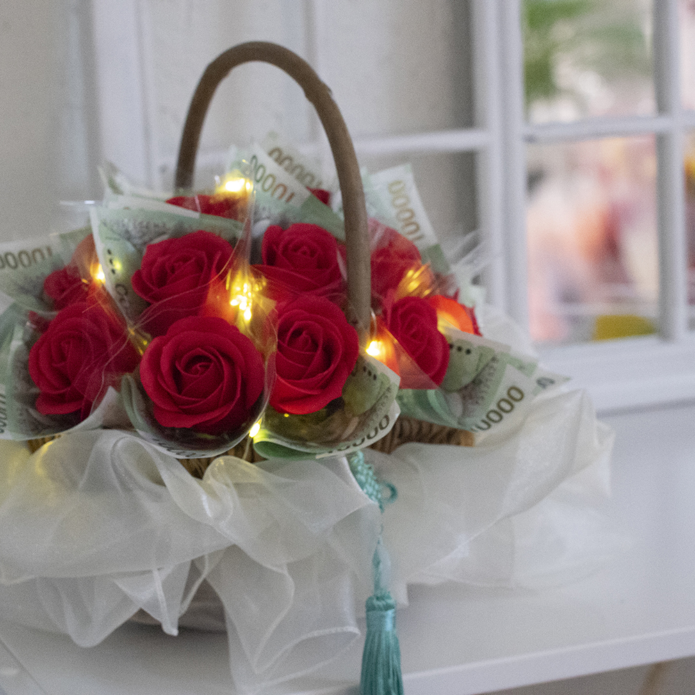 용돈 꽃바구니 장미 카네이션 비누꽃 현금 칠순생신 부모님 어버이날 선물