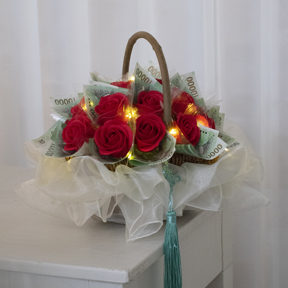 용돈 꽃바구니 장미 카네이션 비누꽃 현금 칠순생신 부모님 어버이날 선물