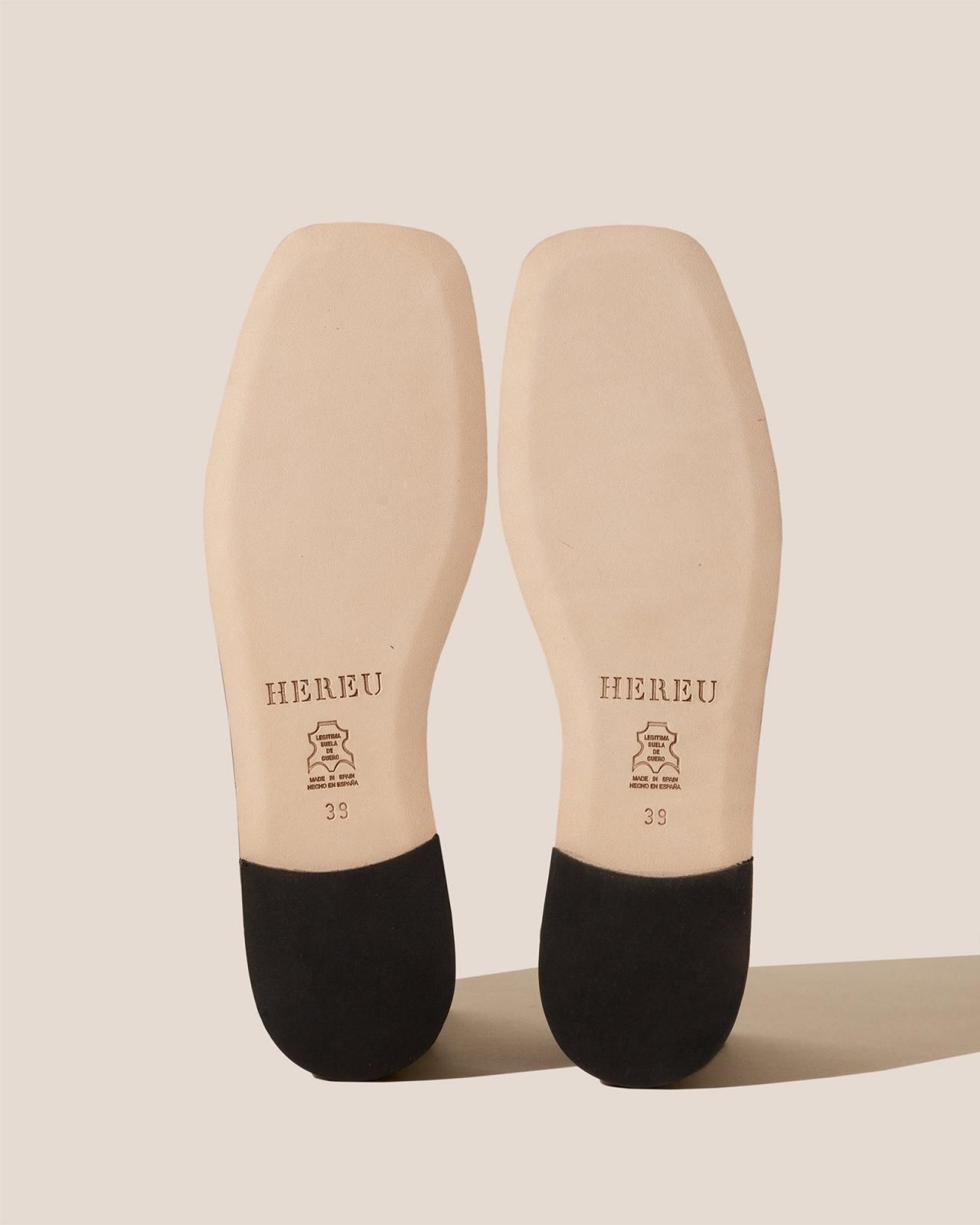 헤레우 플레가다 크링클 글로시 레이스업 슈즈 8959067095372 COCOA - 상세 이미지 5