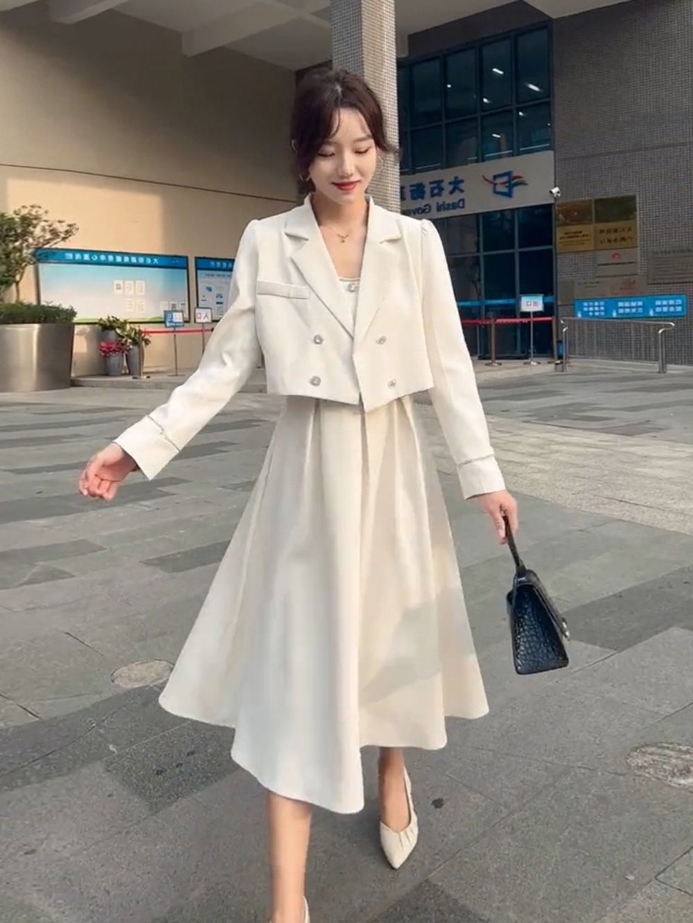 마이데몬 도도희 김유정 원피스 깔끔한 캐주얼 하객룩 옷 패션 의상 내남편과결혼해줘 공민정 - 상세 이미지 4
