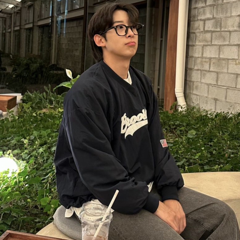 남자 드홀 데일리 패션 뿔테 안경 안경테 4컬러 이미지 7