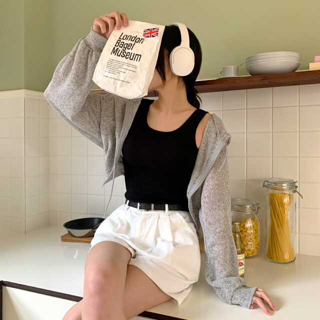 ❤20%쿠폰❤ [MOMENT JOY/국내제작/라운드,스퀘어넥] 카엘리 쫀쫀 베이직 라운드 기본 이너 골지 사계절 민소매 단가라 나시 상세 이미지 32