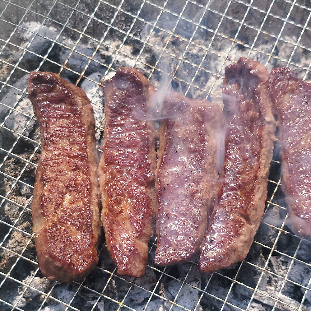 맛 과 육질 다잡은 마장동 경력 손질 678번 진갈비살 200g 꽃갈비살 소고기 - 상세 이미지 4