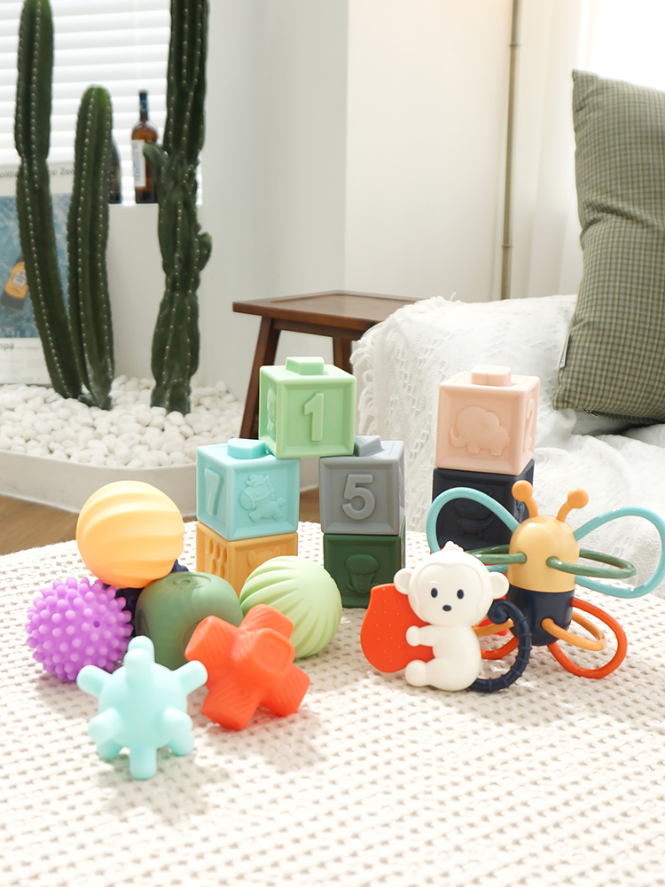 키저스 감각발달 소프트 치발기 17종 선물 세트 돌 백일 아기 신생아 공 블록쌓기 장난감