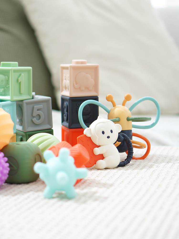 키저스 감각발달 소프트 치발기 17종 선물 세트 돌 백일 아기 신생아 공 블록쌓기 장난감