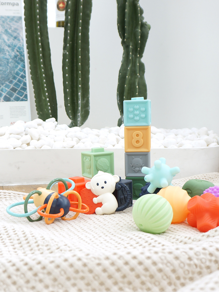 키저스 감각발달 소프트 치발기 17종 선물 세트 돌 백일 아기 신생아 공 블록쌓기 장난감