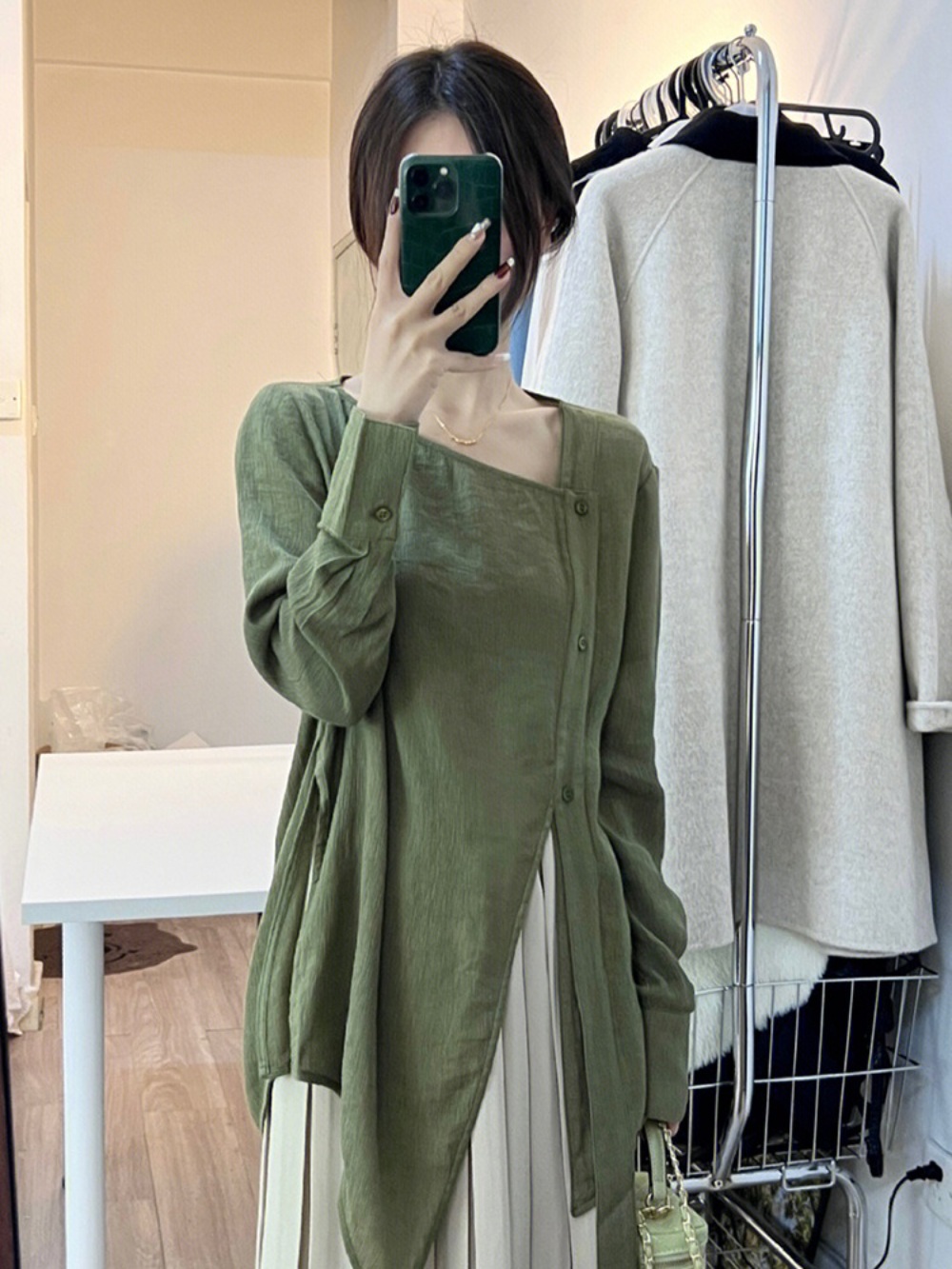 하이드 4회 이보영 나문영 셔츠 럭셔리 하객룩 옷 패션 의상 웨딩임파서블 전종서 - 상세 이미지 3