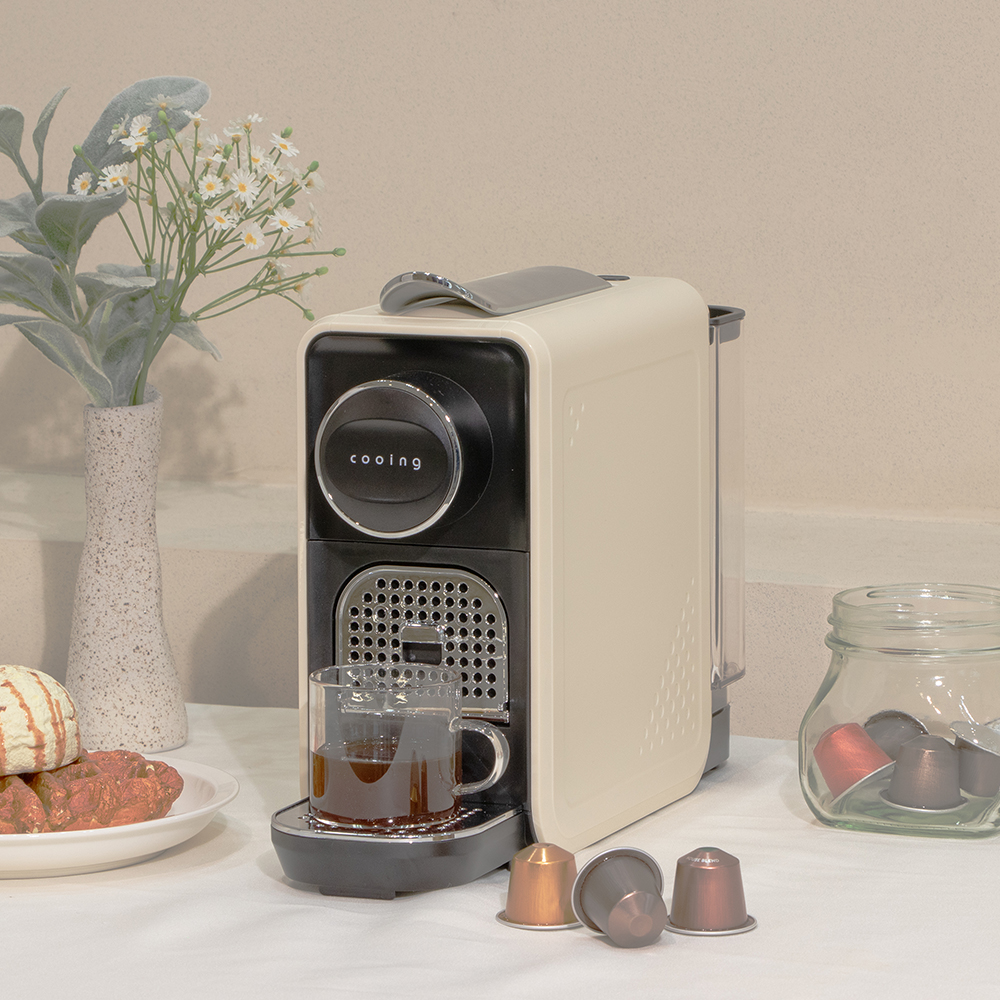 쿠잉 캡슐커피머신 ECC-1350 크림 커피머신기 미니 자동 가정용