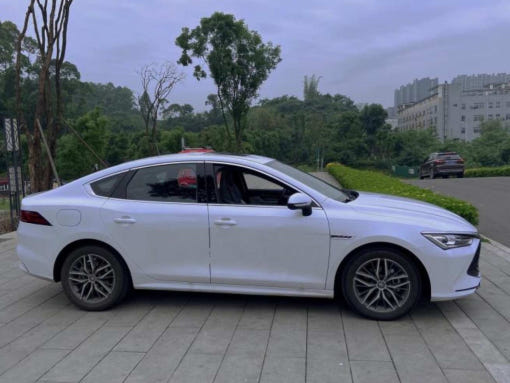 쿤밍 시내 도착 이미지