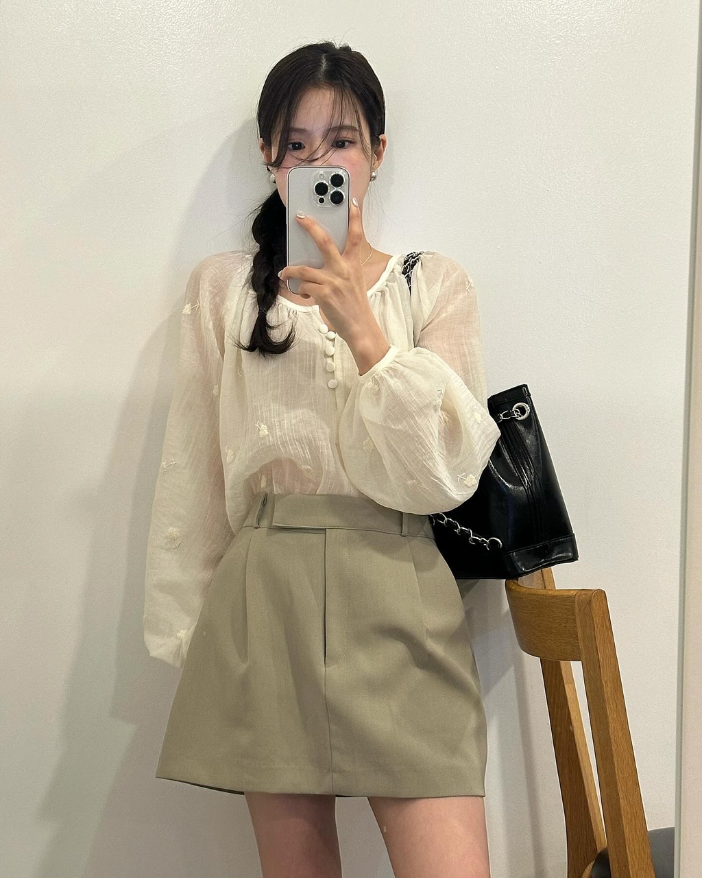 엔들 여성 시스루 라운드 퍼프 오버핏 루즈핏 꽃 자수 블라우스 상세 이미지 3