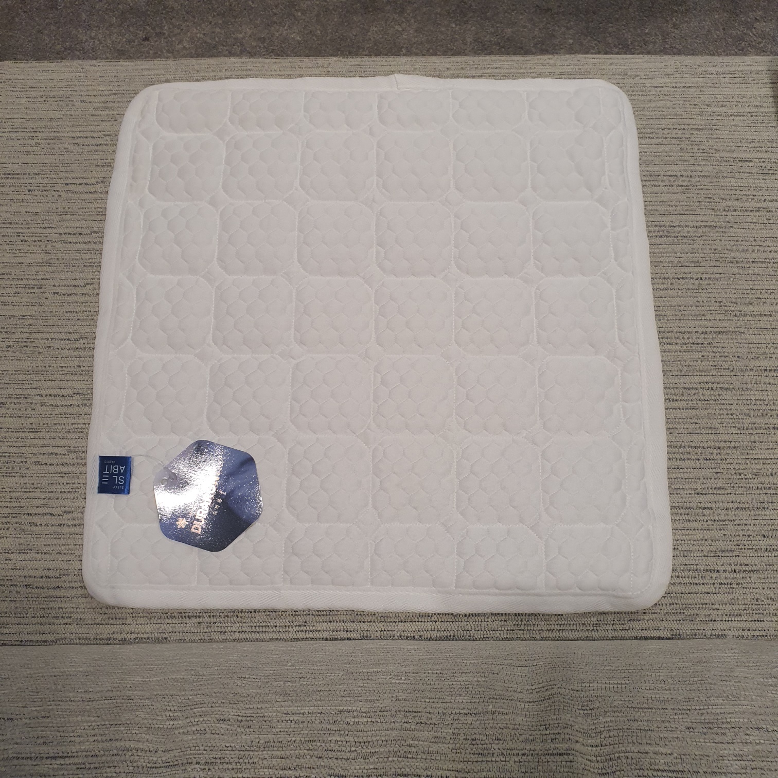 슬래빗 냉감방석 쿨링 쿨 시원한 의자 얼음 여름 듀라론방석