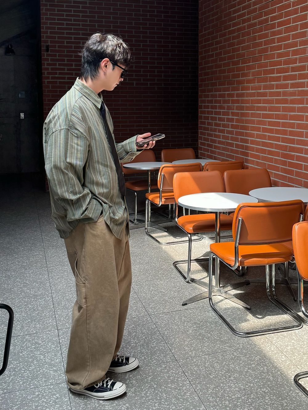 6236309888079785_1073803212