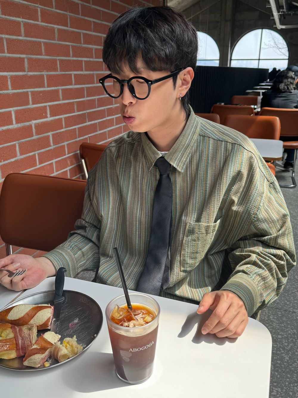 62909382392613568_938081221