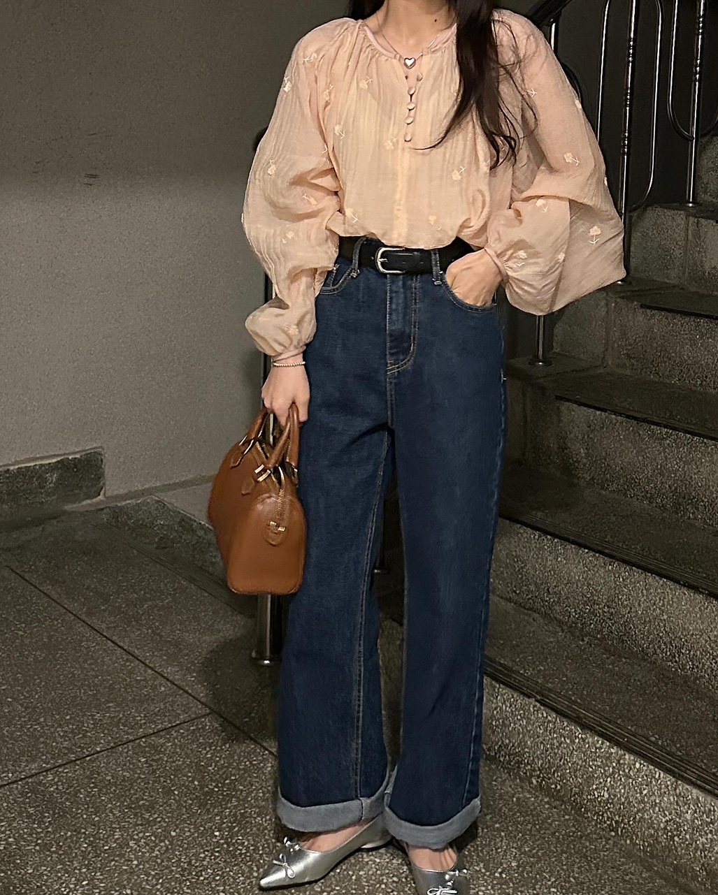 엔들 여성 시스루 라운드 퍼프 오버핏 루즈핏 꽃 자수 블라우스 상세 이미지 20