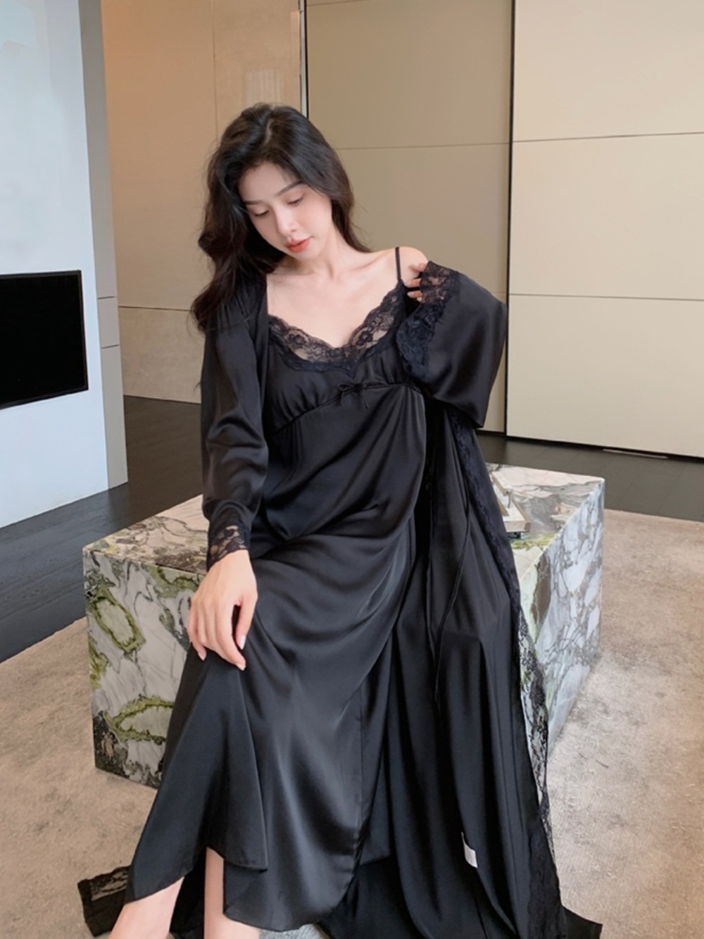 수지맞은 우리 12화 김희정 김마리 실크홈웨어 레이스 섹시 옷 패션 의상 7인의부활 황정음 - 상세 이미지 3
