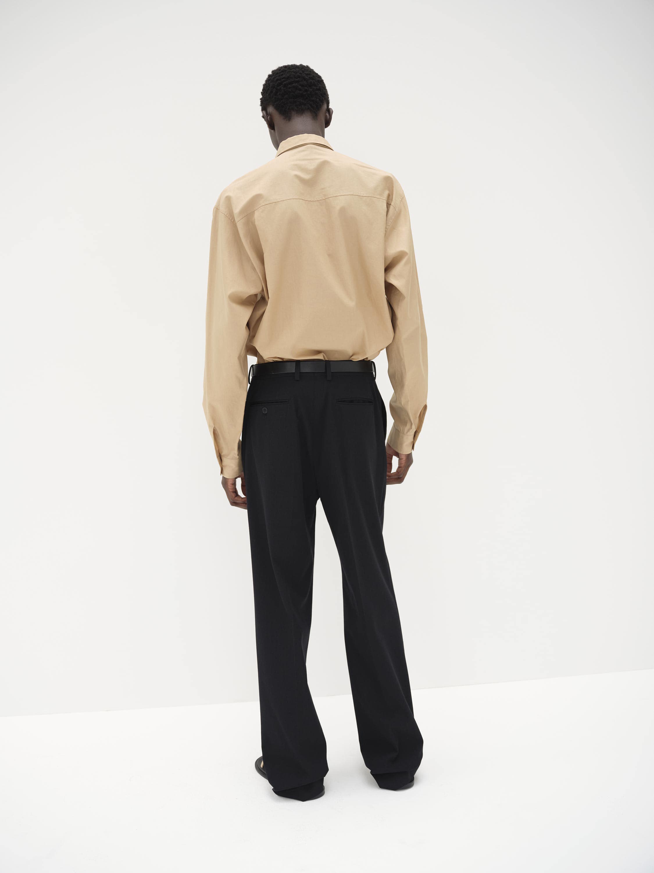 오라리 AURALEE 슬랙스 라이트울 MAX GABARDINE 카키 24SS 이미지 6