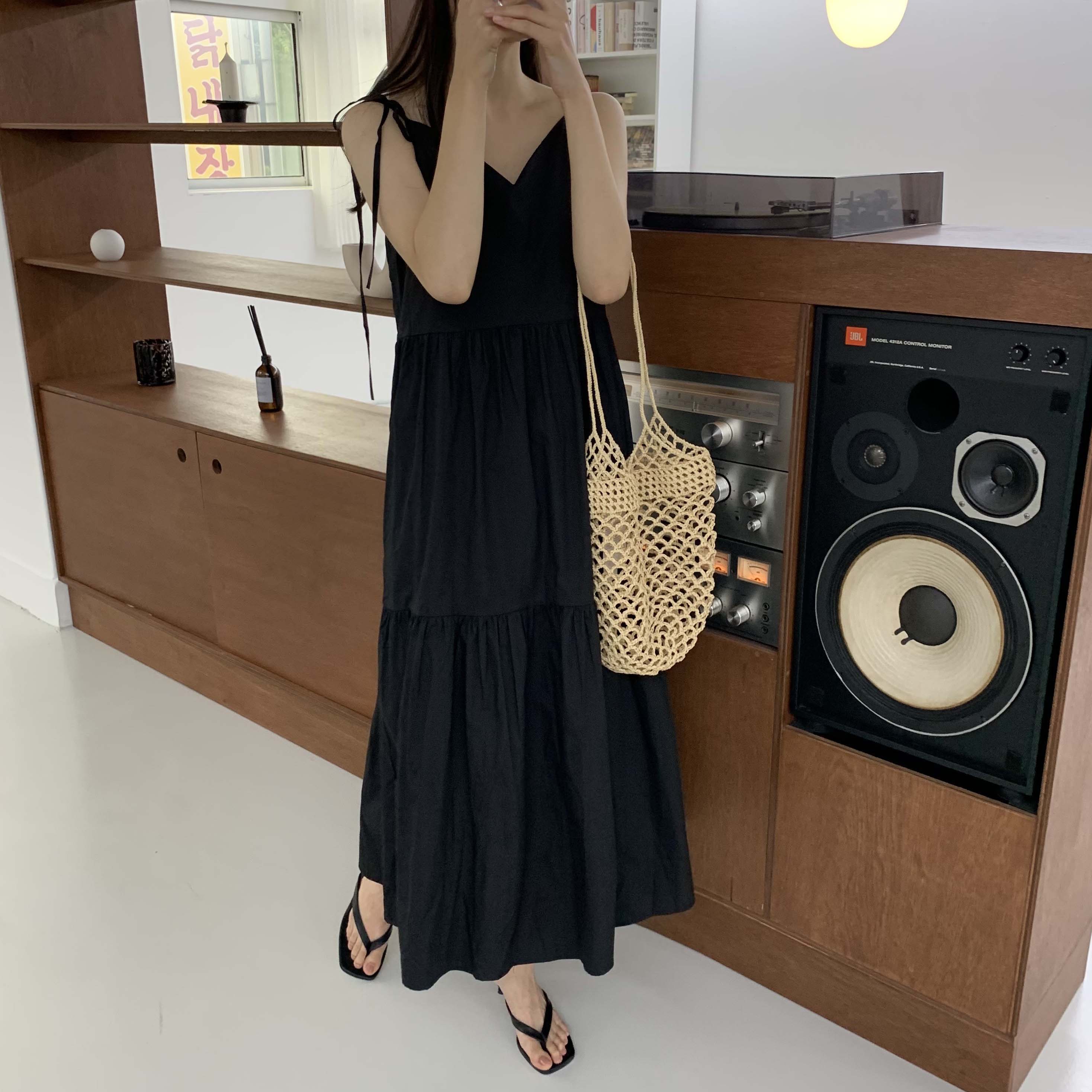 세라 브이넥 여름 민소매 롱 원피스 나시 뷔스티에 이미지 2
