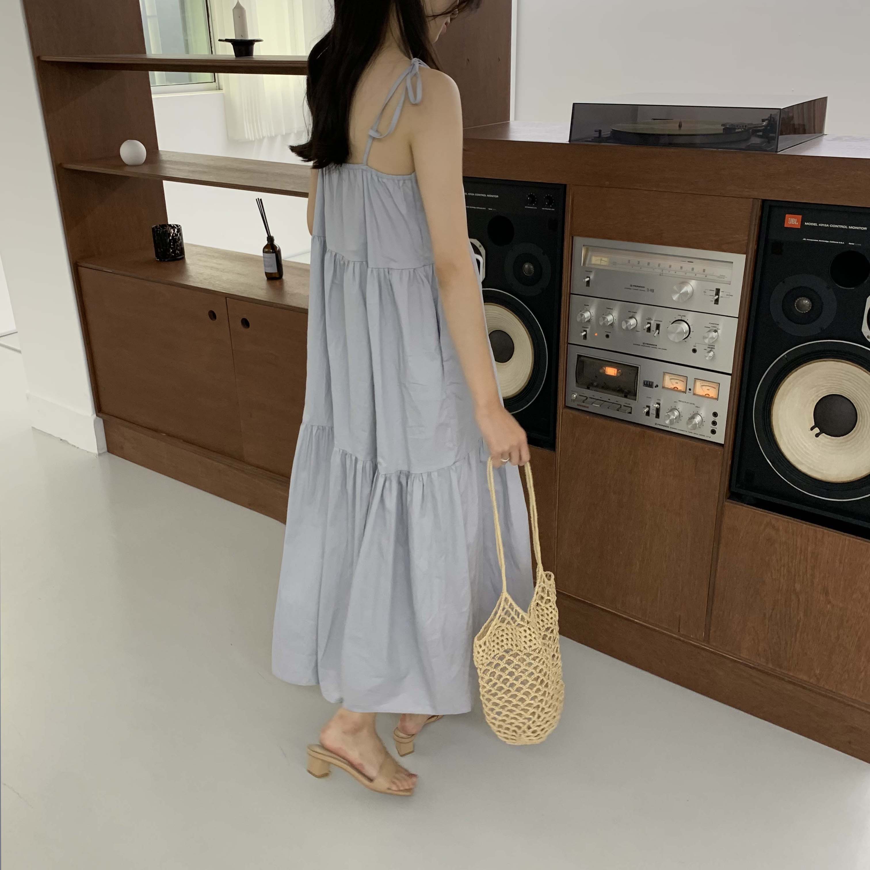 세라 브이넥 여름 민소매 롱 원피스 나시 뷔스티에 이미지 4