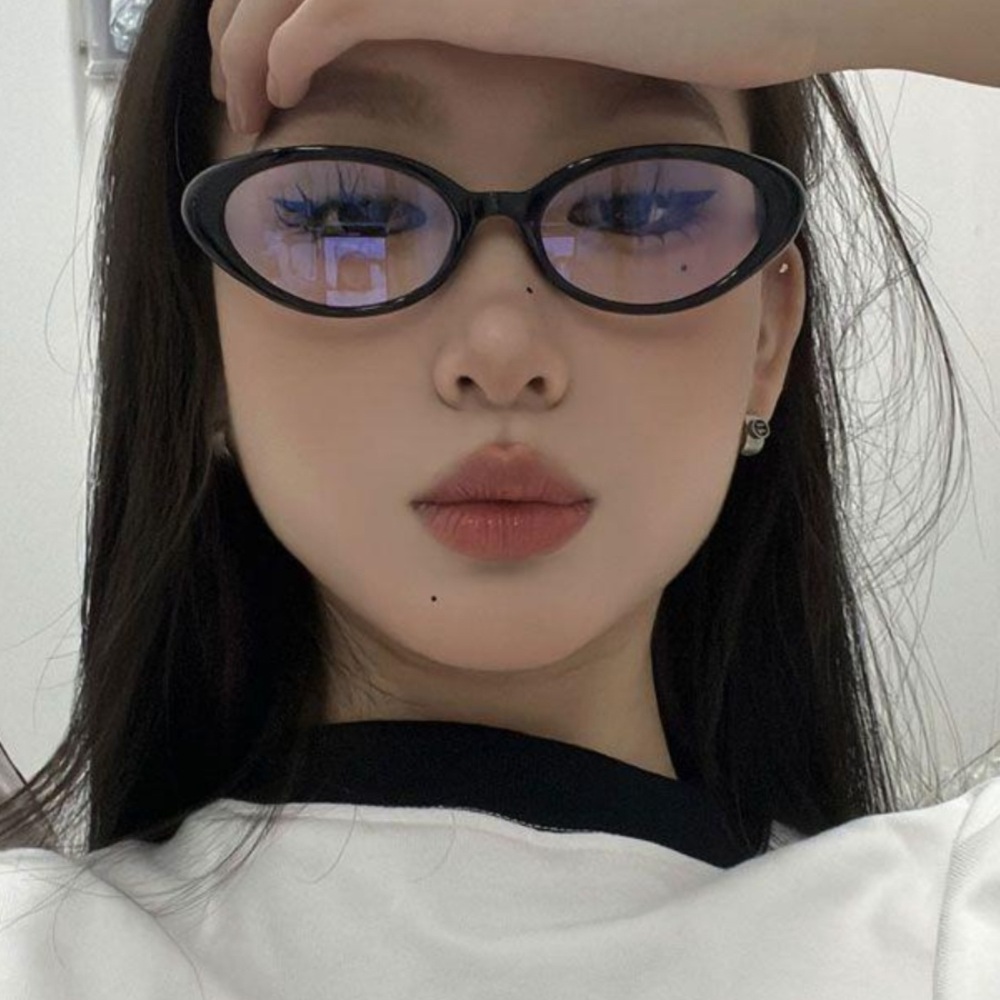긱시크안경 y2k 힙한 안경 런닝맨 699회 송지효 스타일 - 상품 이미지